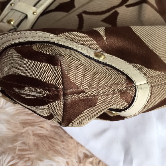 Coach Carly Slim Tan Signature Hobo Bag - Picture 8 of 8